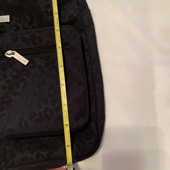 Baggallini Nylon Modern Crossbody 2 Front Pockets in Front Adjustment Strap NWOT - Picture 10 of 11